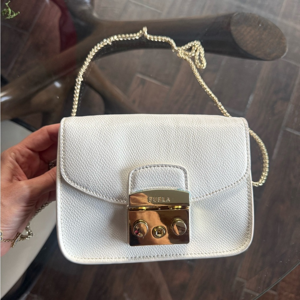 Furla Elegant White Crossbody Bag with Gold Accents